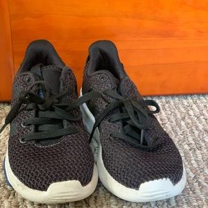 All black comfortable adidas